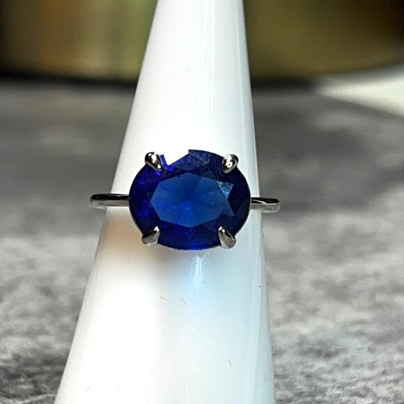 Ring Bomb Party Ring,  size 7, Blue stone silver color band - Picture 2 of 6